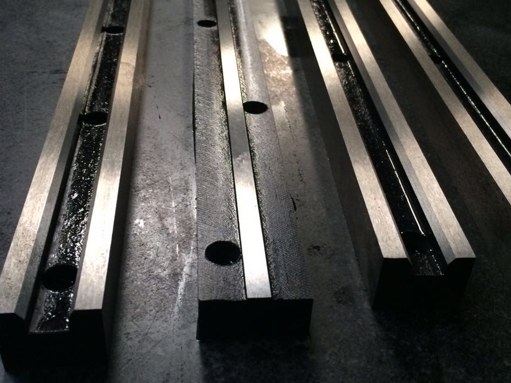 機(jī)床導(dǎo)鑲鋼軌